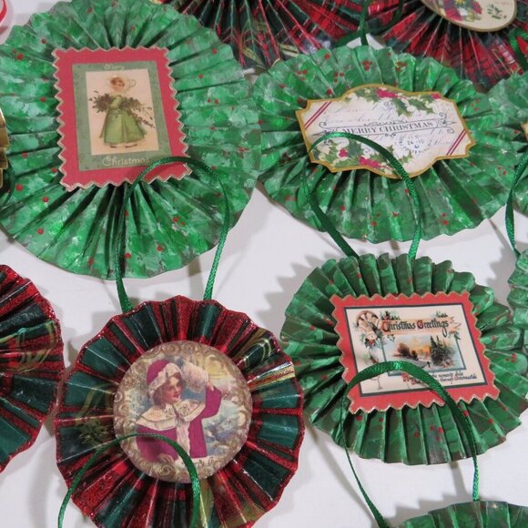 Victorian Christmas 3-D Rosettes large (17) collection - Picture 7 of 16